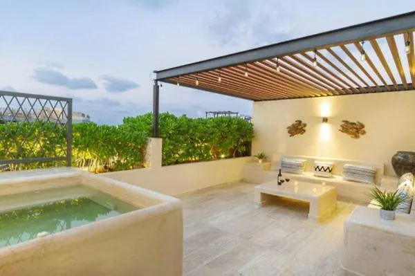 Hotel Casa Vibe Private Rooftop Pool, Luxury Penthouse Tulum