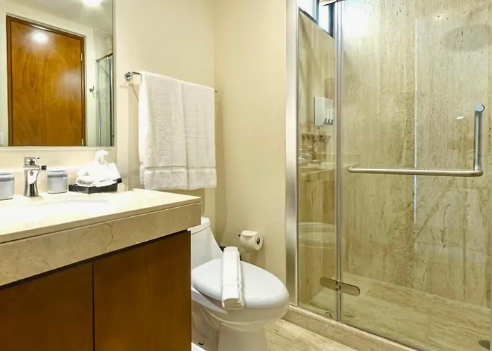 Casa Vibe Private Rooftop Pool, Luxury Penthouse Hotel